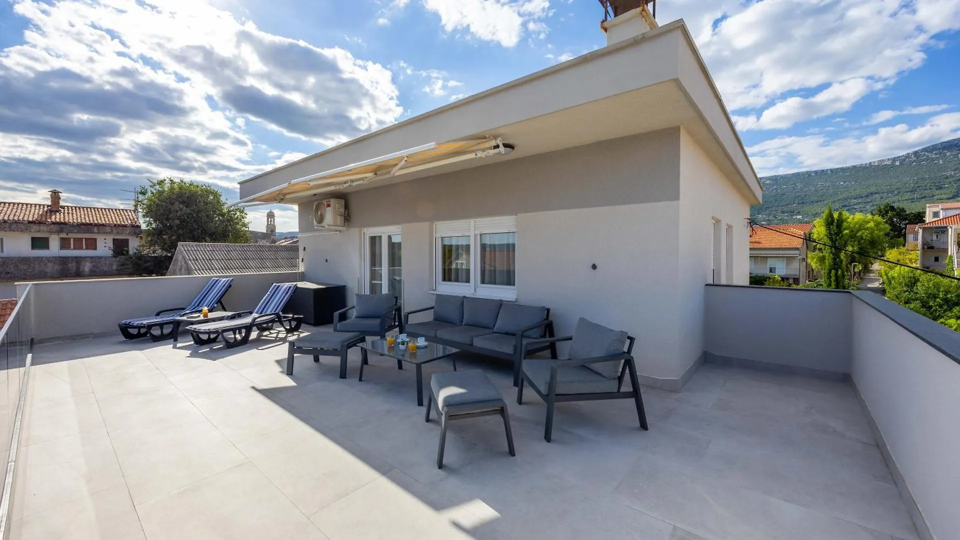 Terrace Kastela Apartment Croatia